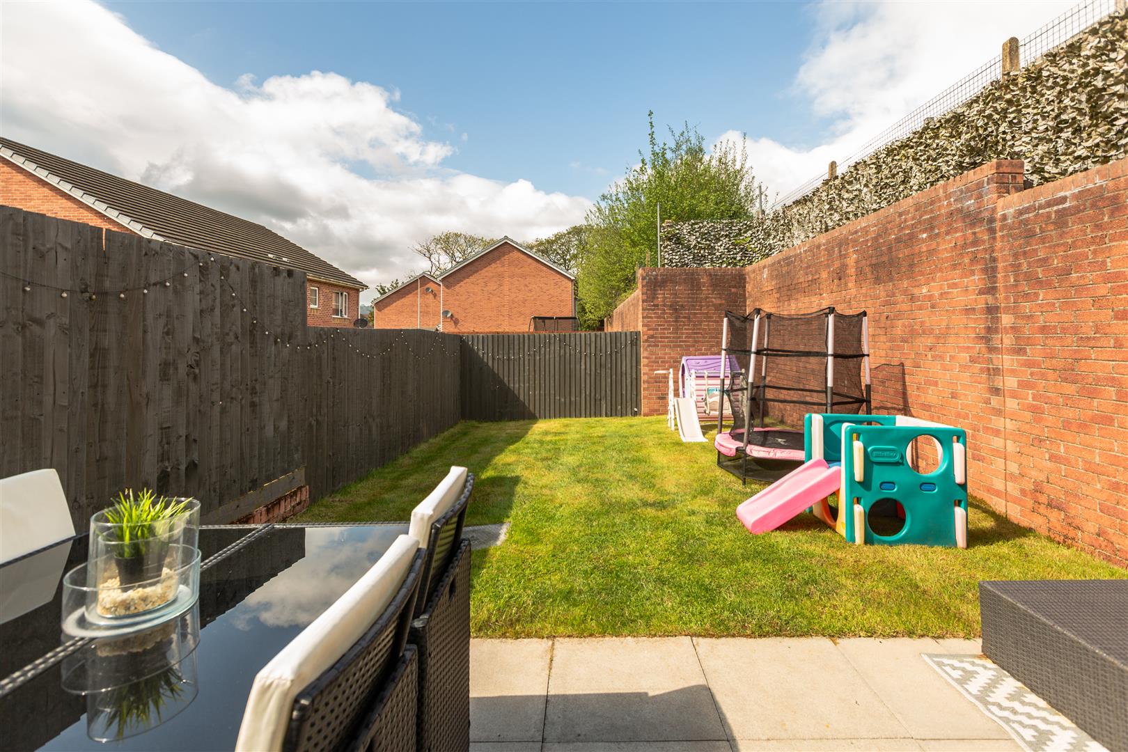 Tal Y Fro, Pontardawe, Swansea, SA8 4NZ